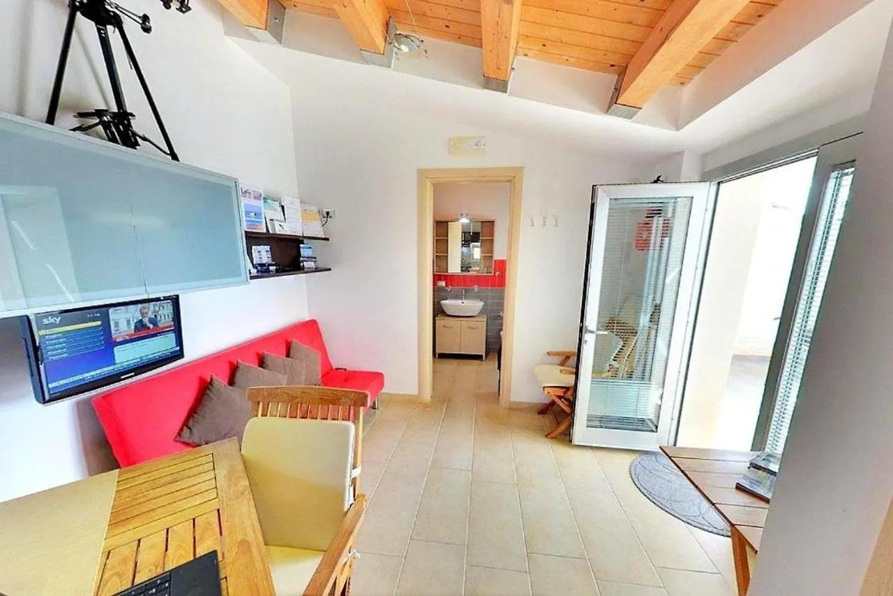 Charming Apartment In Punta Secca With Sea View 50 M²