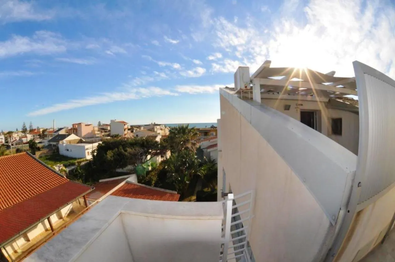Charming Apartment In Punta Secca With Sea View 50 M² 0*,  イタリア